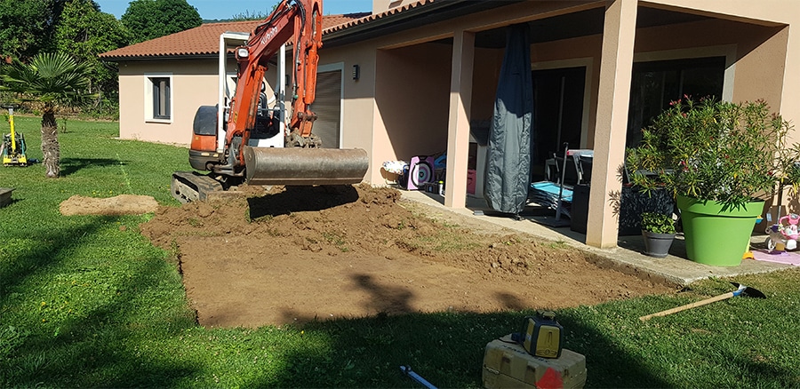 Préparation de sol pour installer une terrasse